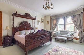 Hotel Woodside Whitby
